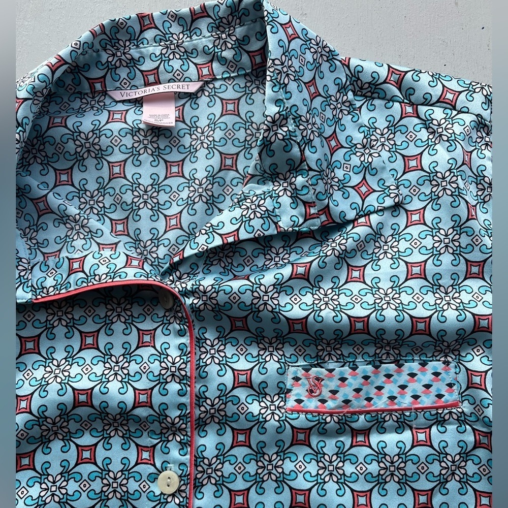 Women's‎ Victoria's Secret Sleepwear Shirt Multicolor S Geometric Light Button